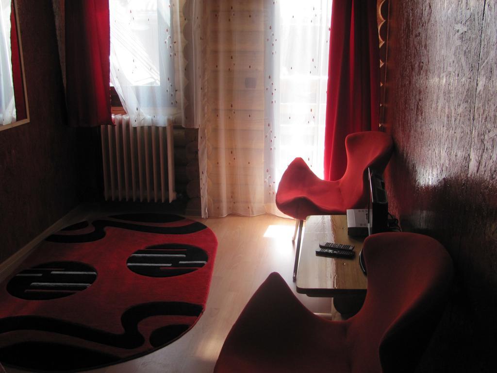 Cabana Bradul Rodna Esterno foto