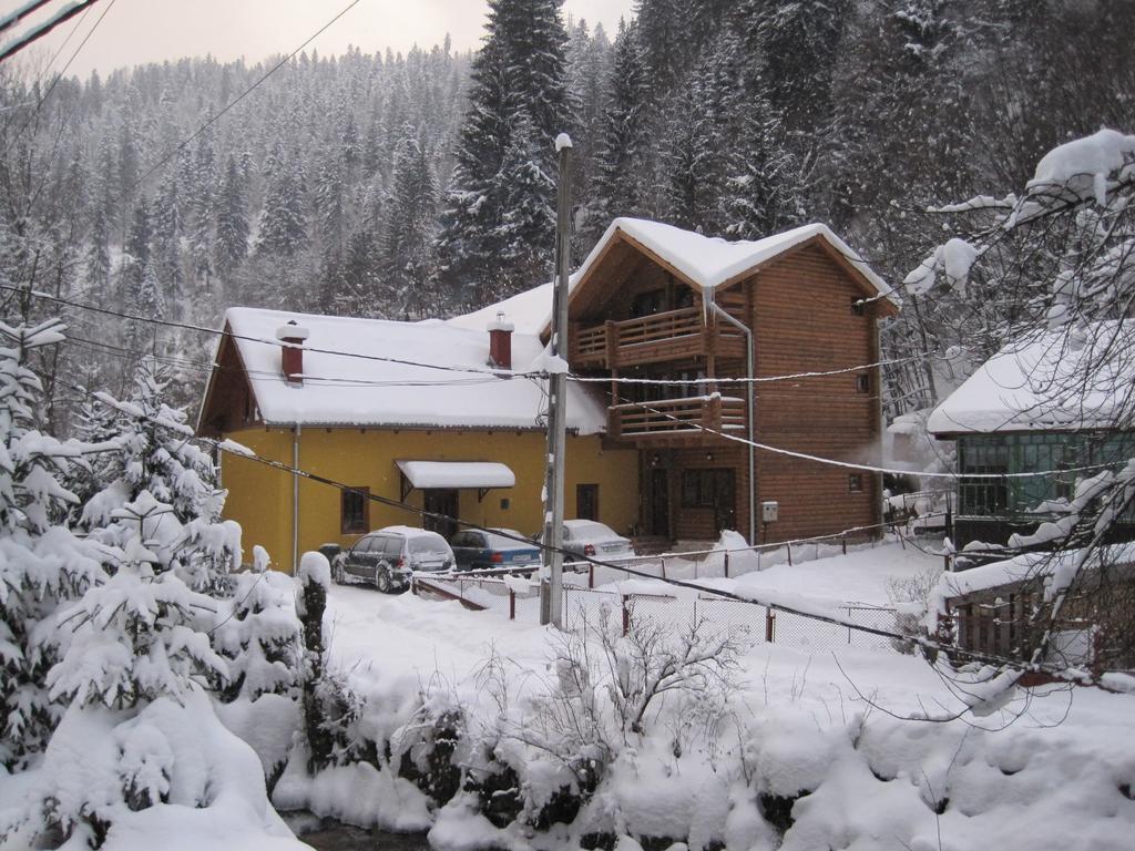 Cabana Bradul Rodna Esterno foto