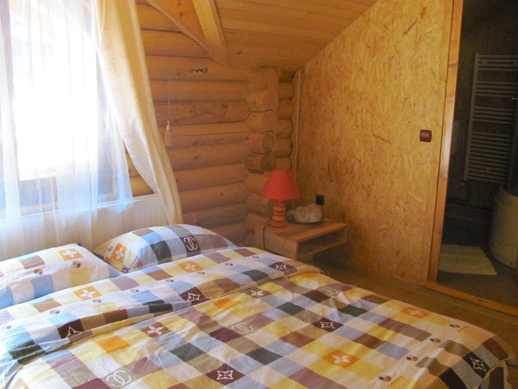 Cabana Bradul Rodna Esterno foto