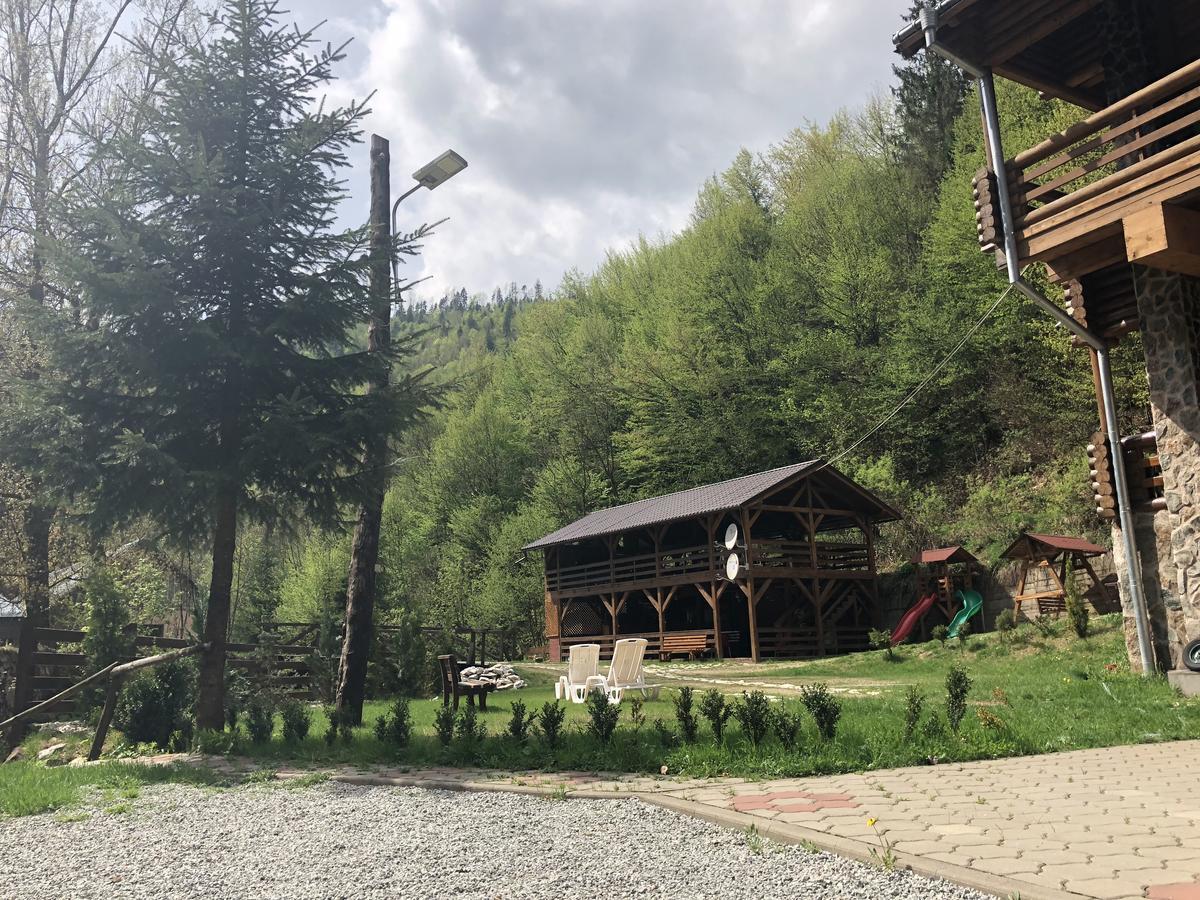 Cabana Bradul Rodna Esterno foto