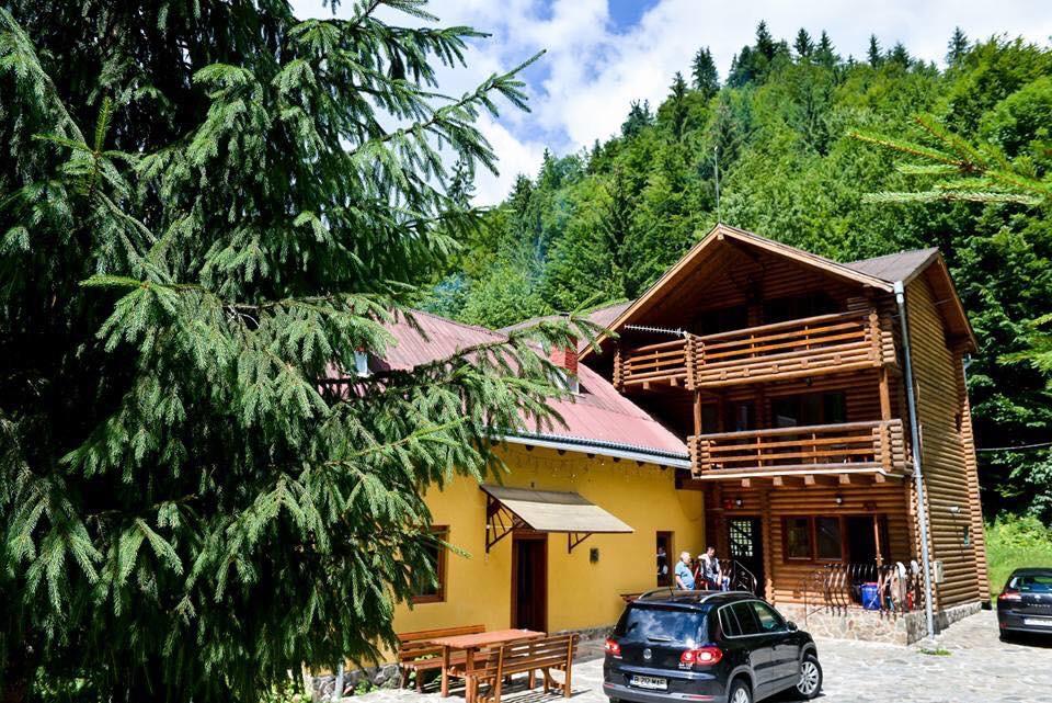 Cabana Bradul Rodna Esterno foto