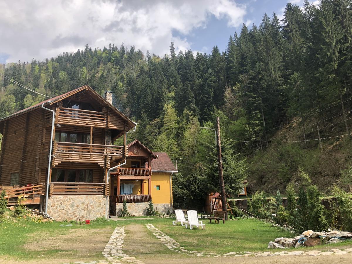 Cabana Bradul Rodna Esterno foto